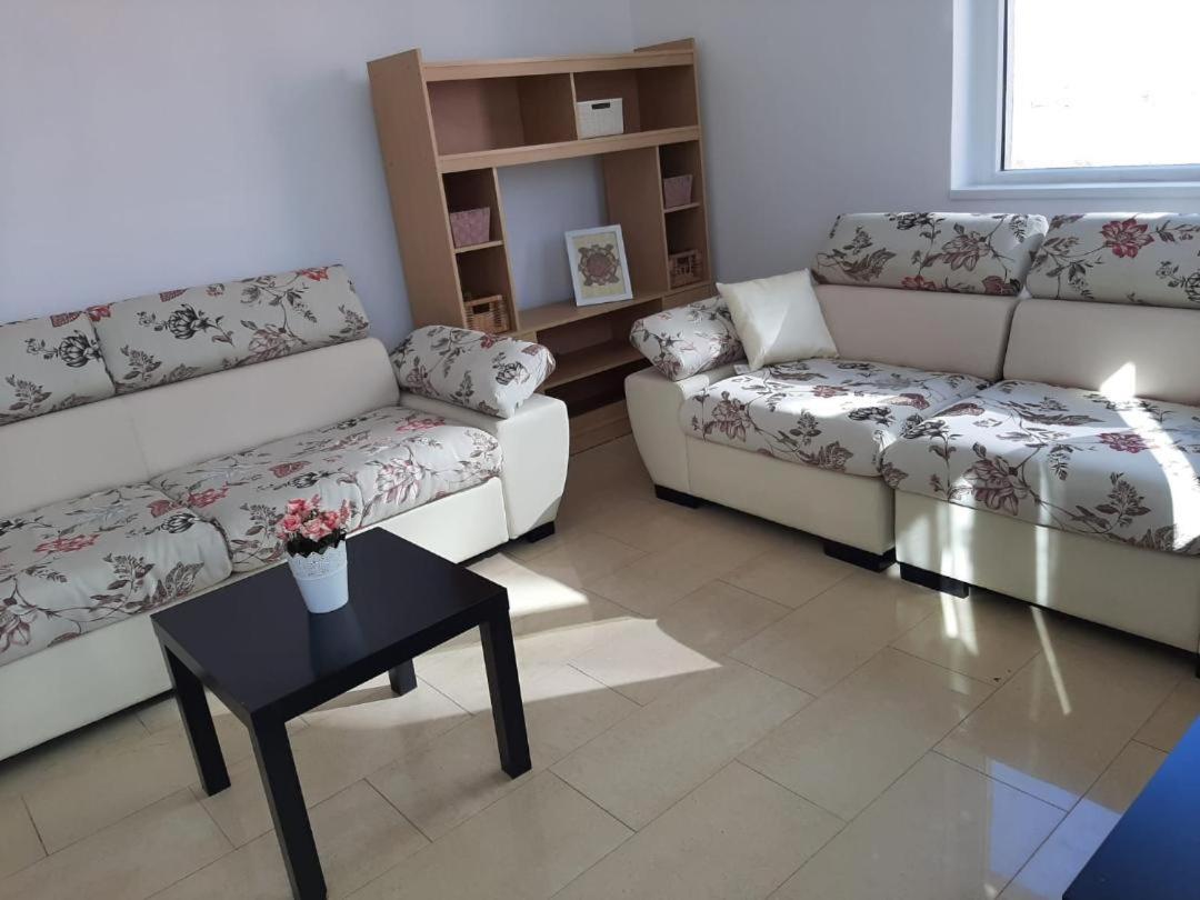 Arad Chic Apartament Uta 外观 照片